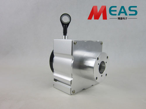 ����λ�ƾ��a�������ⲿ�o�c(di��n)�r��ͨ�^�ӵؾ��M(j��n)�зֽ�